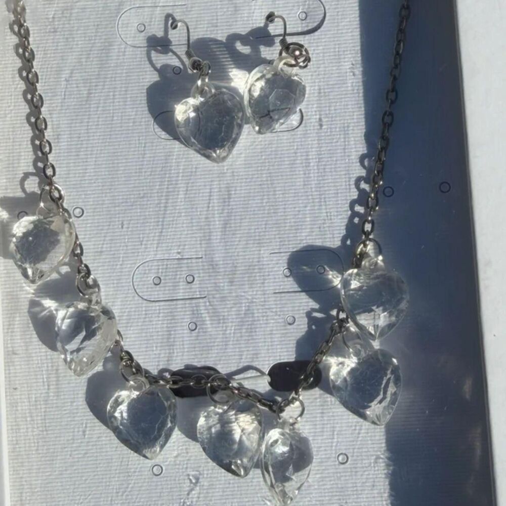Unbranded Women's Silver and White Jewellery - Picture 2 of 2